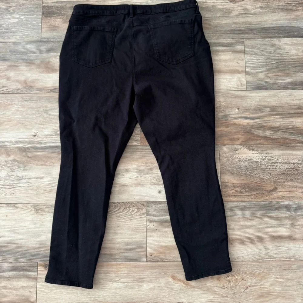 NYDJ Ami Skinny Jeans in Black 16 Like New!!